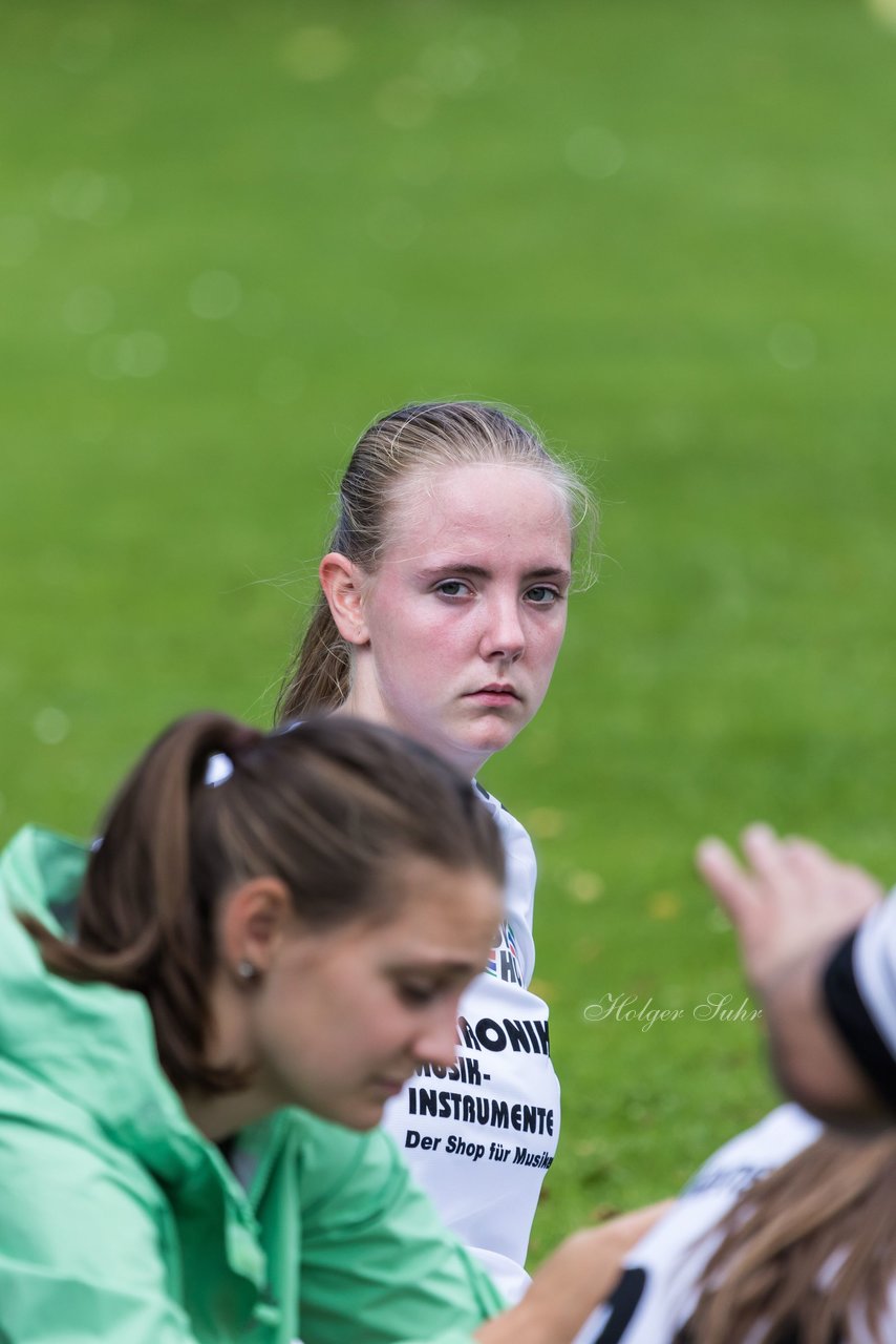 Bild 198 - Frauen SV Henstedt Ulzburg 3 - Bramfeld 3 : Ergebnis: 5:1